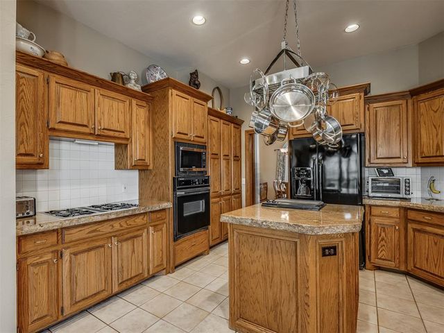 3901 Wildmeadow Court, Edmond, OK 73003