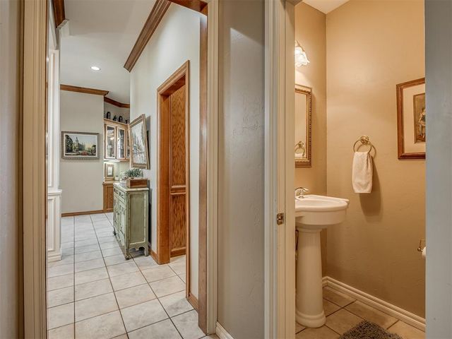 3901 Wildmeadow Court, Edmond, OK 73003