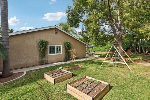 1241 Tiger Tail Drive, Riverside, CA 92506