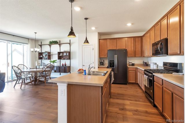 855 N Waterloo Circle, Aurora, CO 80018
