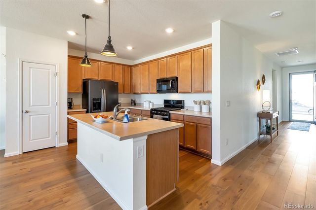855 N Waterloo Circle, Aurora, CO 80018