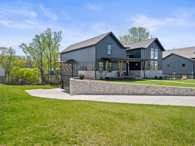 644 Fanning Bend Dr, Winchester, TN 37398