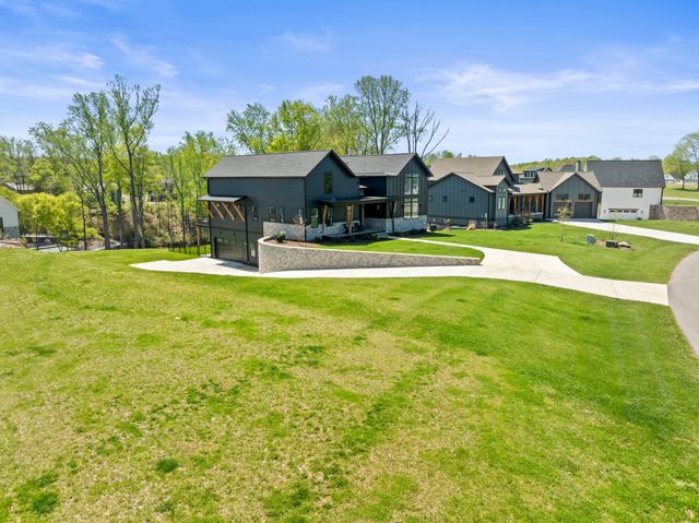 644 Fanning Bend Dr, Winchester, TN 37398