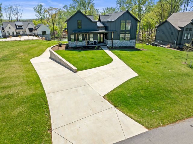 644 Fanning Bend Dr, Winchester, TN 37398