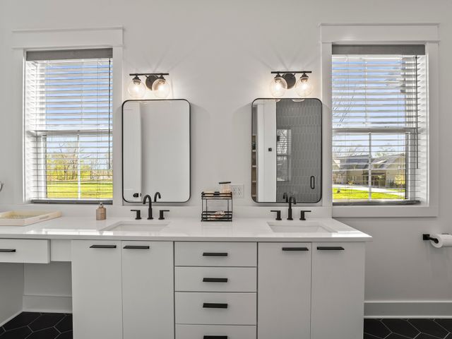 644 Fanning Bend Dr, Winchester, TN 37398