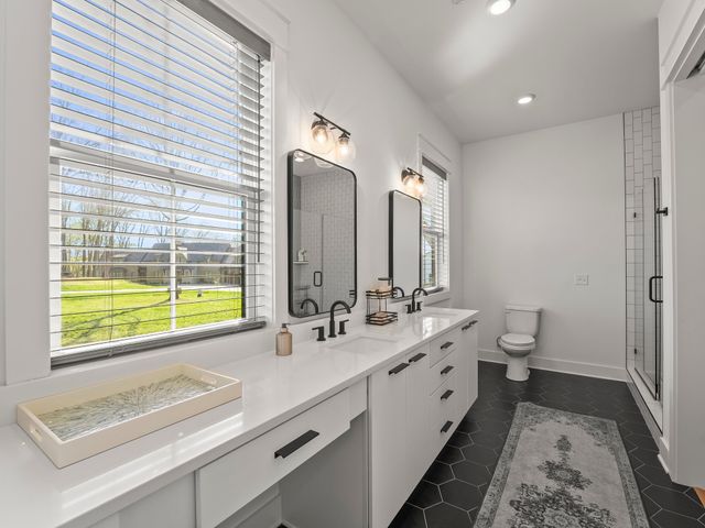 644 Fanning Bend Dr, Winchester, TN 37398