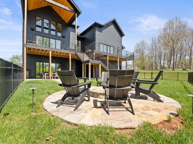 644 Fanning Bend Dr, Winchester, TN 37398