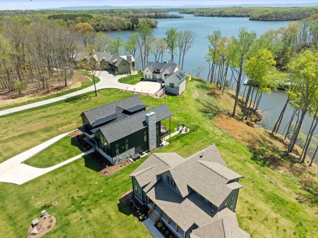 644 Fanning Bend Dr, Winchester, TN 37398