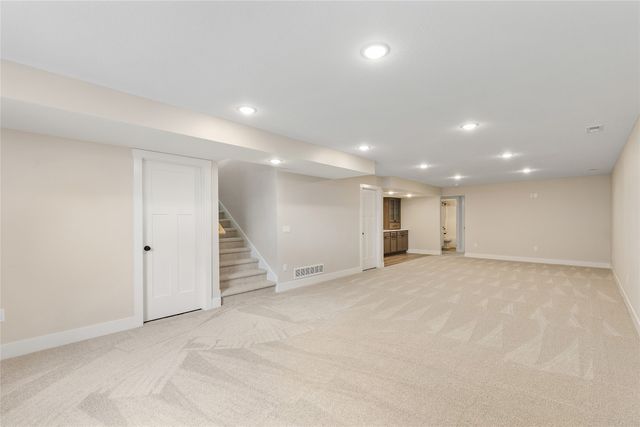 17324 Northview Drive, Urbandale, IA 50263