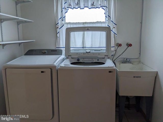 10 ST THOMAS AVE, Toms River, NJ 08753