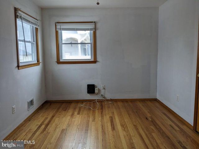 10 ST THOMAS AVE, Toms River, NJ 08753