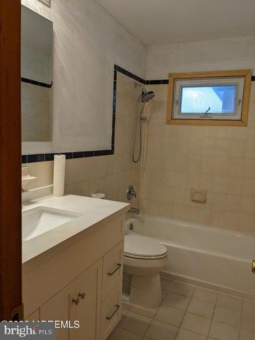 10 ST THOMAS AVE, Toms River, NJ 08753