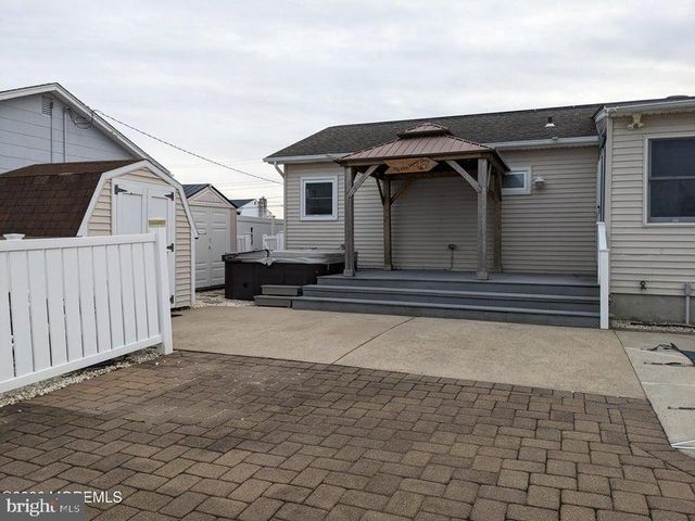 10 ST THOMAS AVE, Toms River, NJ 08753