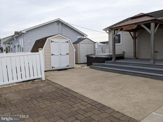 10 ST THOMAS AVE, Toms River, NJ 08753