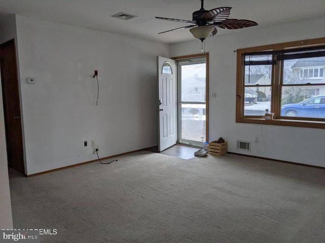 10 ST THOMAS AVE, Toms River, NJ 08753