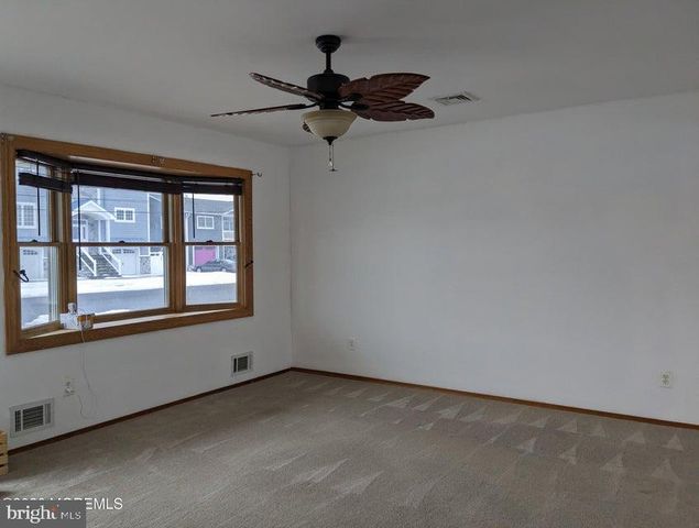 10 ST THOMAS AVE, Toms River, NJ 08753