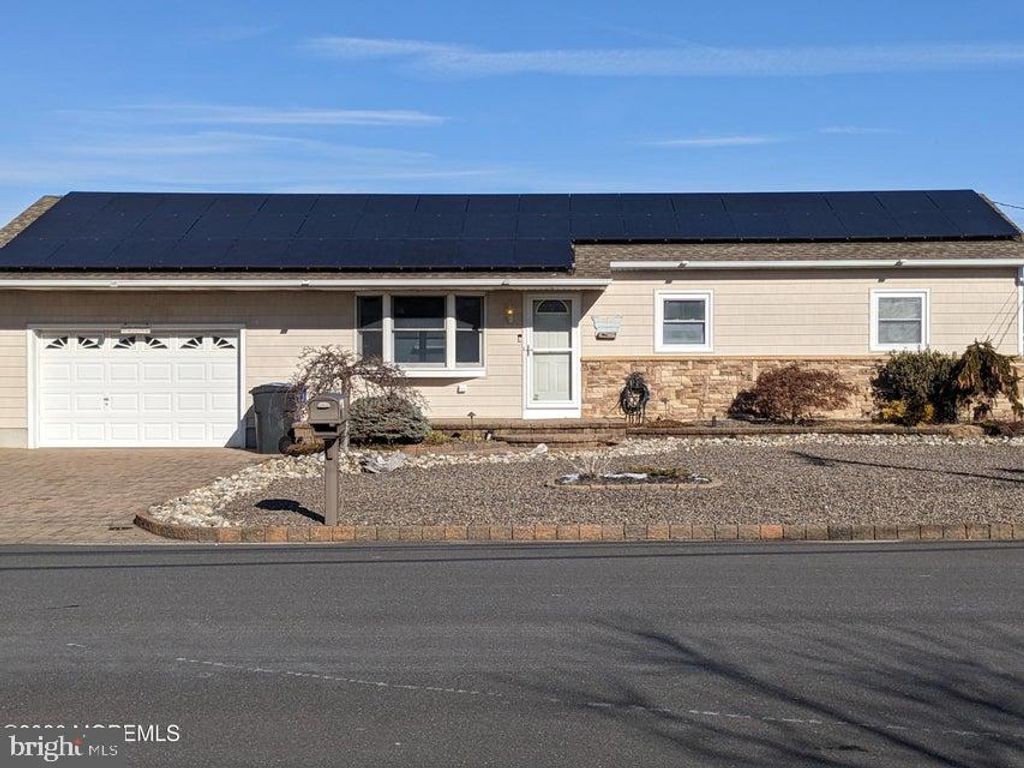 10 ST THOMAS AVE, Toms River, NJ 08753