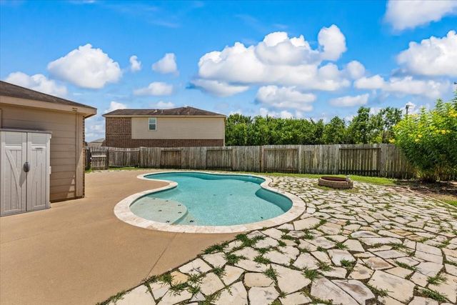 422 Hawks View Drive, La Marque, TX 77568