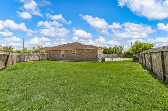 422 Hawks View Drive, La Marque, TX 77568