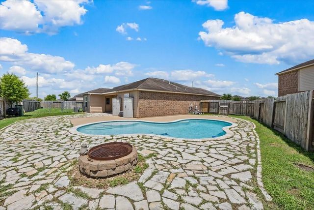 422 Hawks View Drive, La Marque, TX 77568