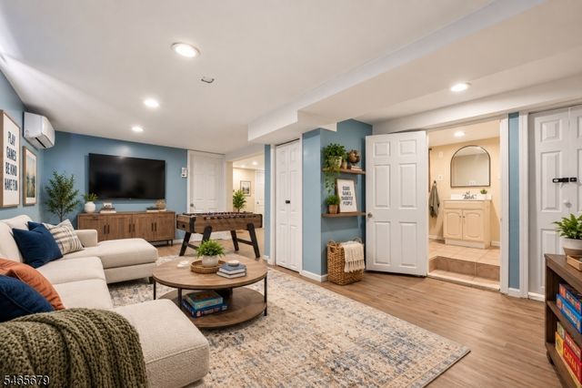 345 Hoover Ave, Bloomfield Twp., NJ 07003