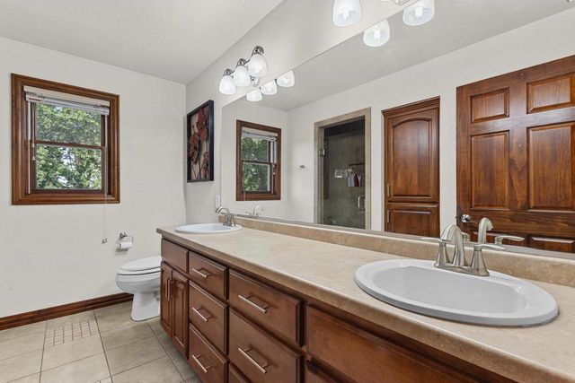 1890 PAYTON COURT, De Pere, WI 54115