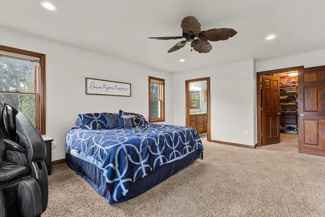 1890 PAYTON COURT, De Pere, WI 54115