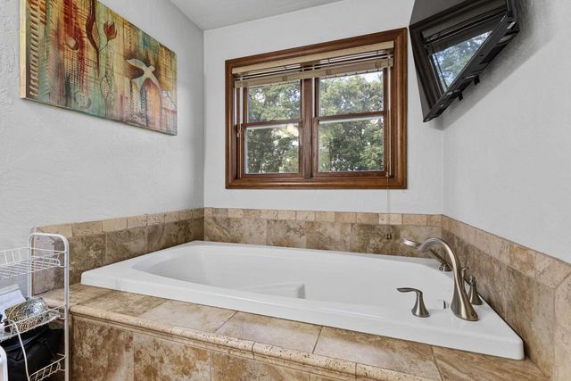 1890 PAYTON COURT, De Pere, WI 54115