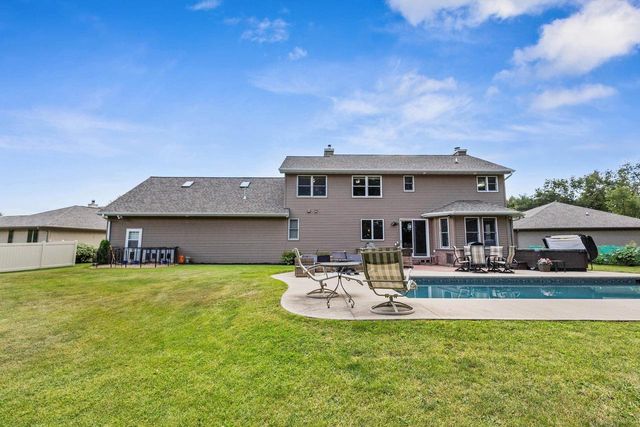 1890 PAYTON COURT, De Pere, WI 54115