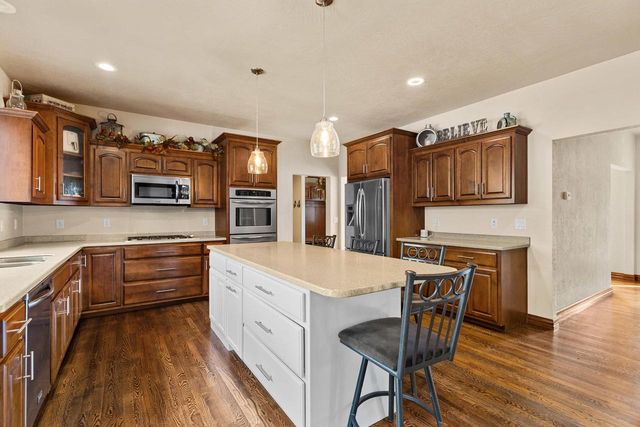 1890 PAYTON COURT, De Pere, WI 54115