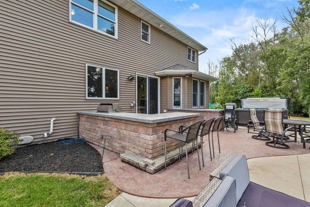 1890 PAYTON COURT, De Pere, WI 54115