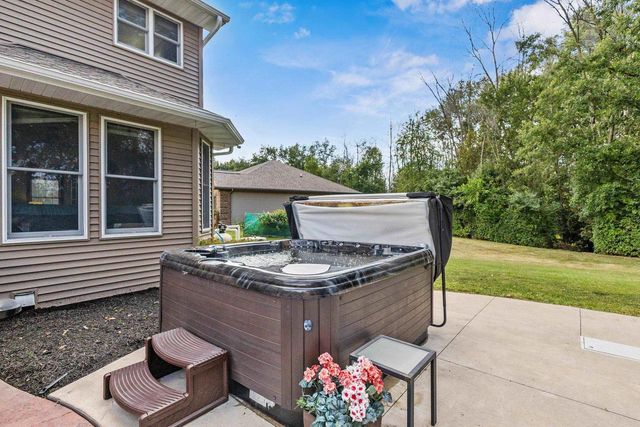 1890 PAYTON COURT, De Pere, WI 54115
