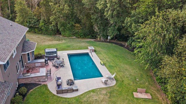 1890 PAYTON COURT, De Pere, WI 54115