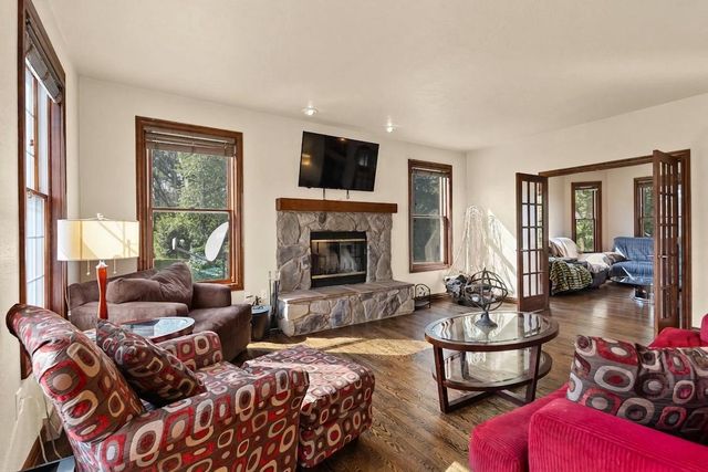 1890 PAYTON COURT, De Pere, WI 54115