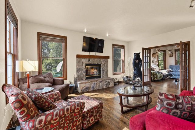 1890 PAYTON COURT, De Pere, WI 54115