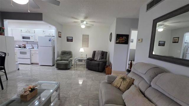 5300 Washington St L338, Hollywood, FL 33021