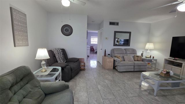 5300 Washington St L338, Hollywood, FL 33021