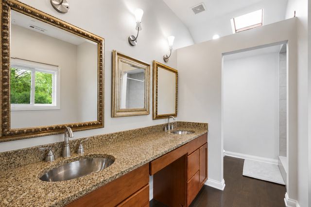 606 Country Club Drive, Itasca, IL 60143