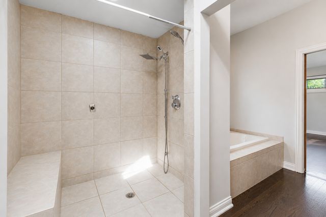 606 Country Club Drive, Itasca, IL 60143
