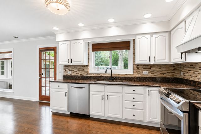 606 Country Club Drive, Itasca, IL 60143