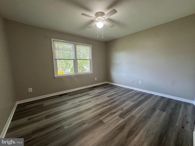 5077 MACNAMARA DR, Fredericksburg, VA 22407