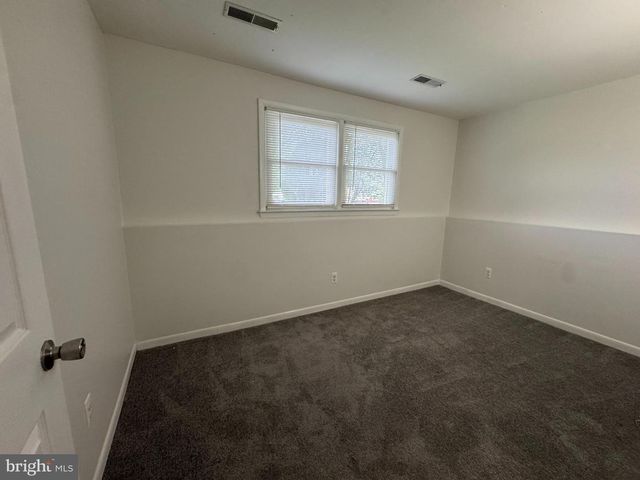5077 MACNAMARA DR, Fredericksburg, VA 22407