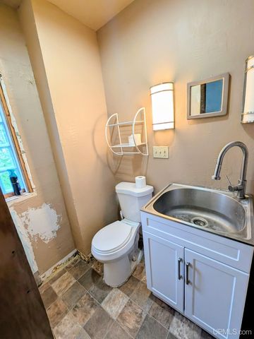 524 Baltic Avenue, Caspian, MI 49915