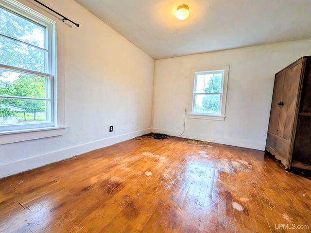 524 Baltic Avenue, Caspian, MI 49915