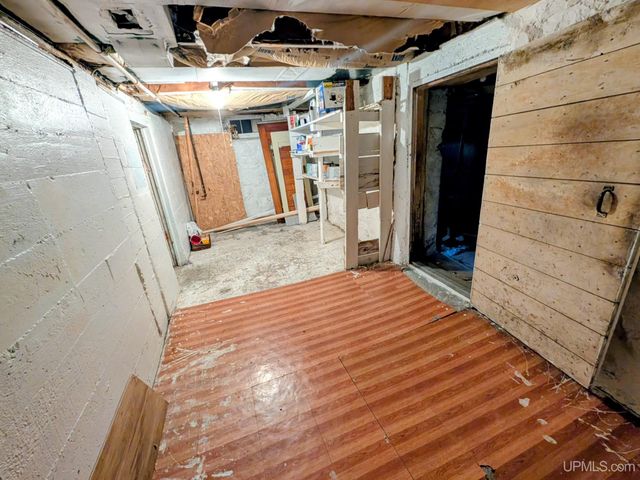 524 Baltic Avenue, Caspian, MI 49915