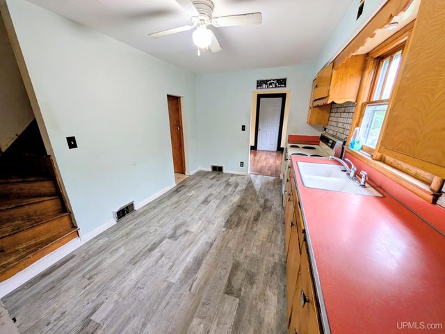 524 Baltic Avenue, Caspian, MI 49915