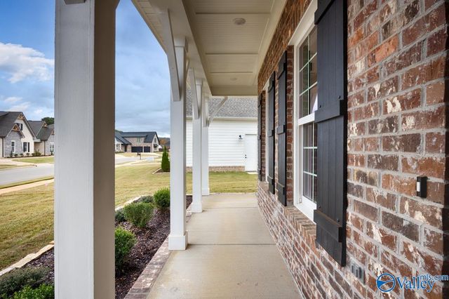 68 Taylors Brook Way, Gurley, AL 35748