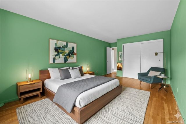 8935 155th Ave 3M, Howard Beach, NY 11414