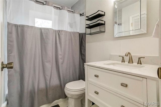 923 Tompkins Street, St Charles, MO 63301