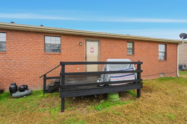 105 Gayla Ct, Portland, TN 37148